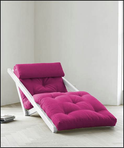 The concept of the futons originated in Japan, consisting of a simple combination of a quilt and a mattress. . Ikea futons